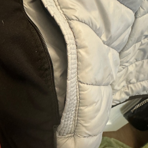 Workshop Republic Clothing Women's light blue and black Quilted Vest  XL - Picture 3 of 6